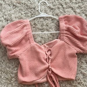 This amazing top that has only been worn once! It’s extremely comfortable!